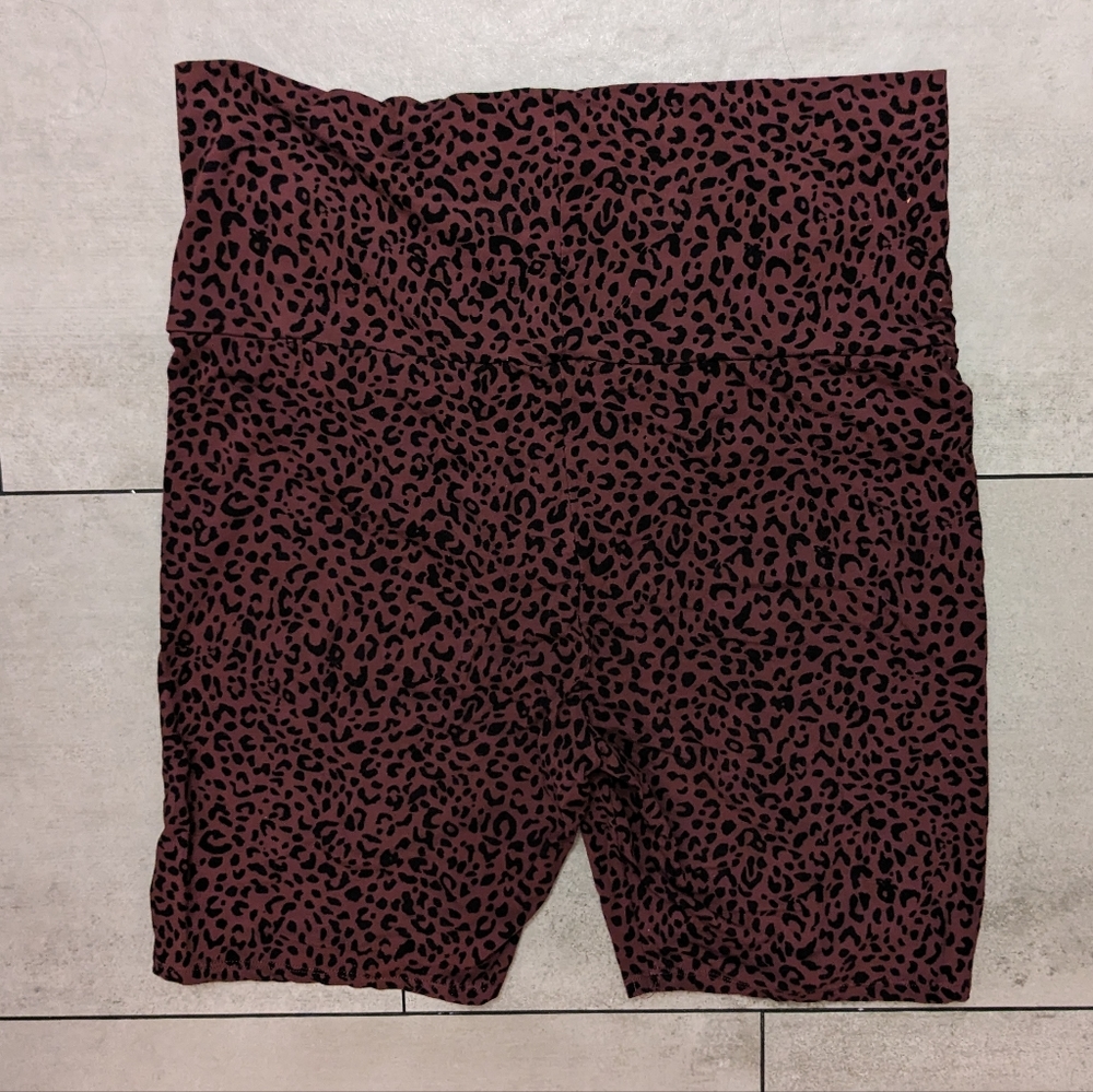 Hatch Maternity Leopard Biker Shorts Women's Size M